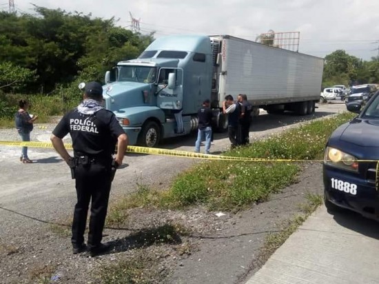 Veracruz: Hallan CUERPO sin vida dentro de tractocamión en Ixtaczoquitlán. Noticias en tiempo real